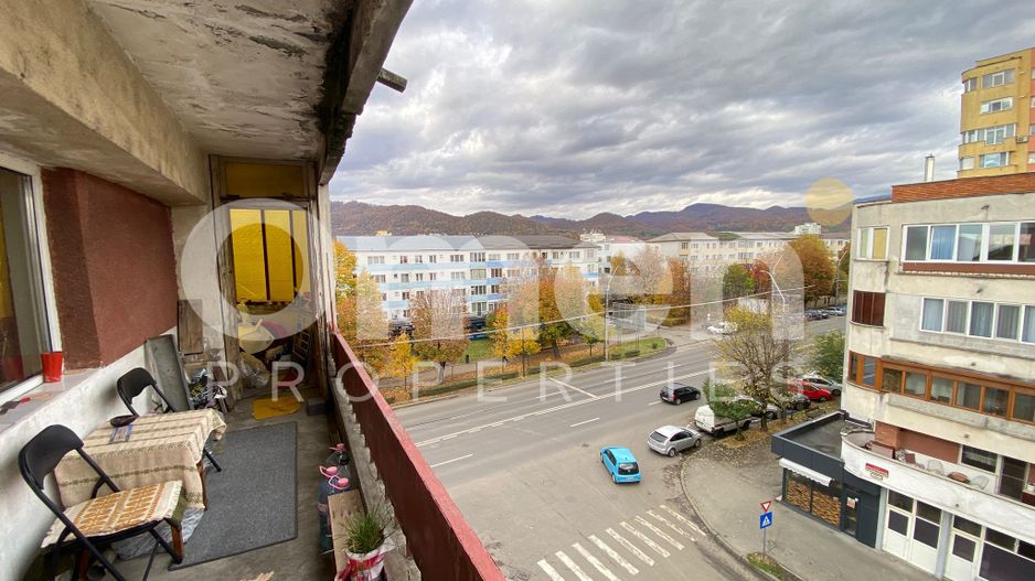 Apartament renovabil cu 4 camere decomandate, cu garaj,  zona Traian - Poză 14