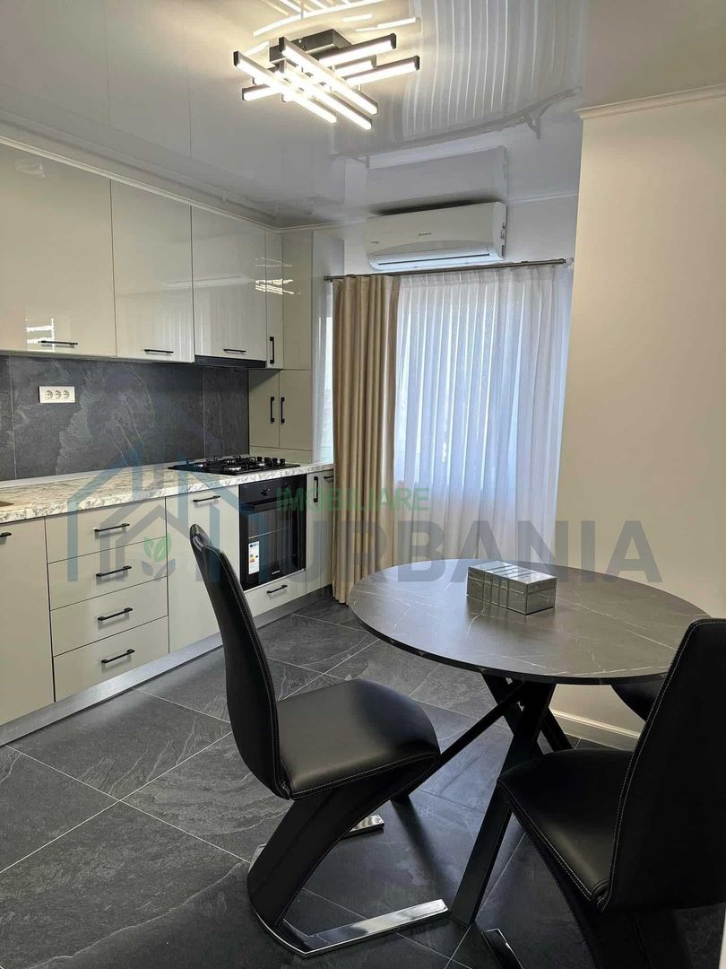 Apartament 2 camere decomandat de închiriat în Royal Town, Copou, Iași - Poză 4