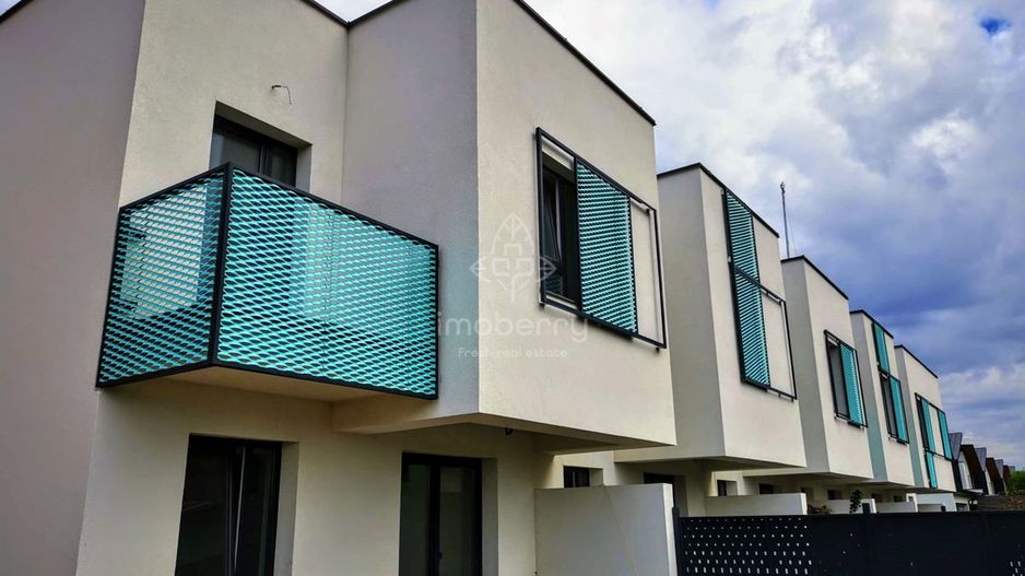 Summer Residence - Poză 3