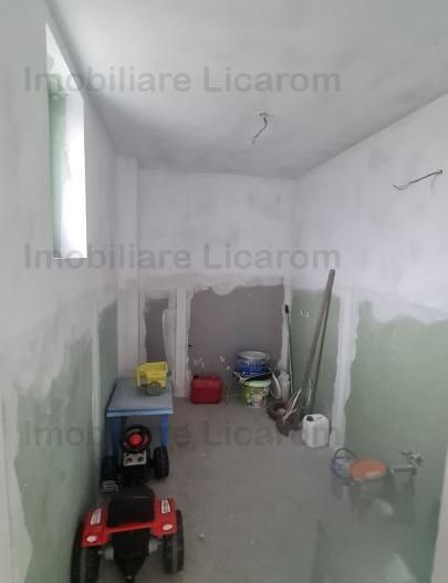 Vila Stupini P+E, 5 camere,curte,acces auto.(Parte Duplex) - Poză 6