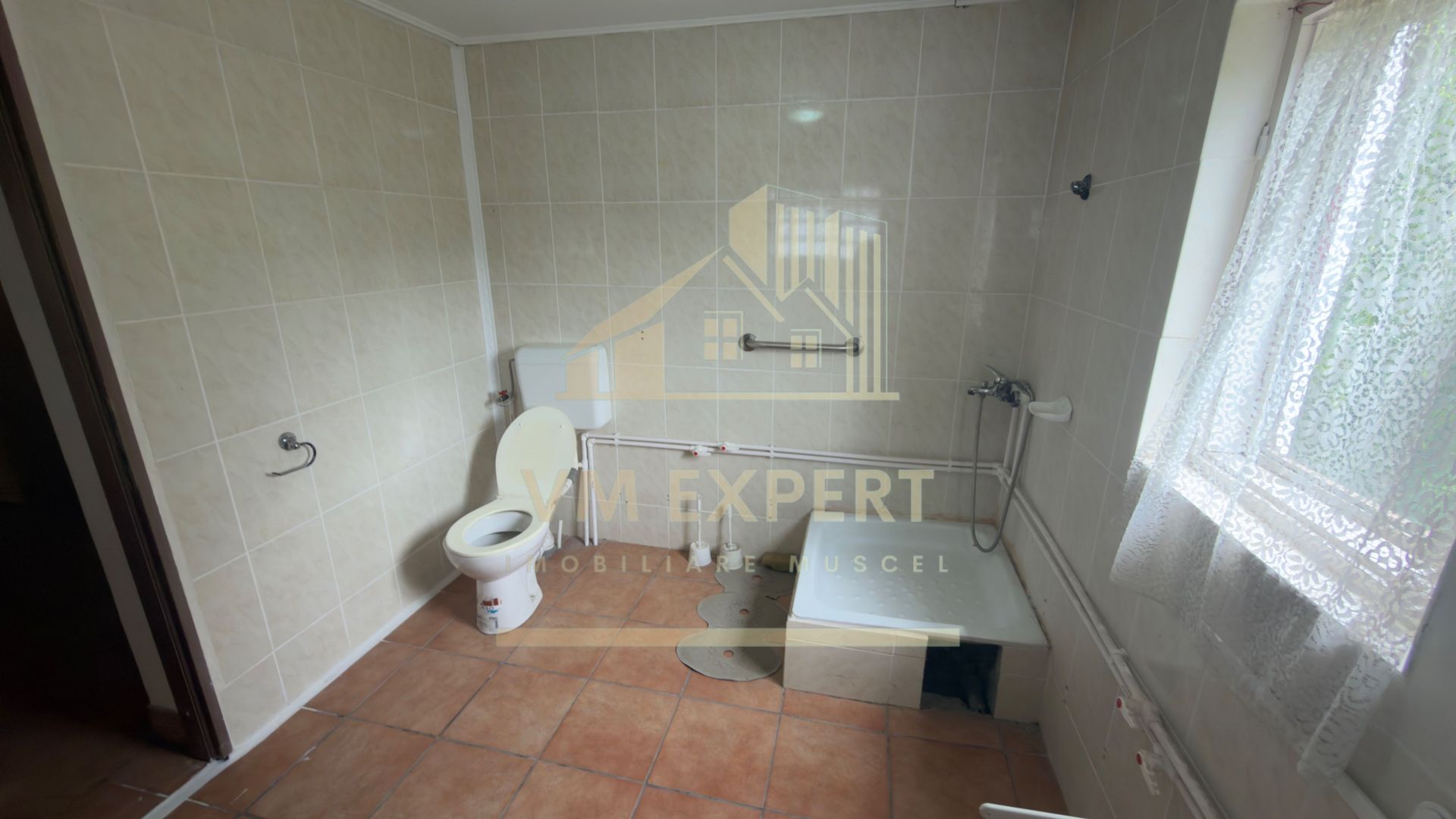 CASA 5 CAMERE TEREN 1138 MP BĂLILEȘTI  ARGES - Poză 18