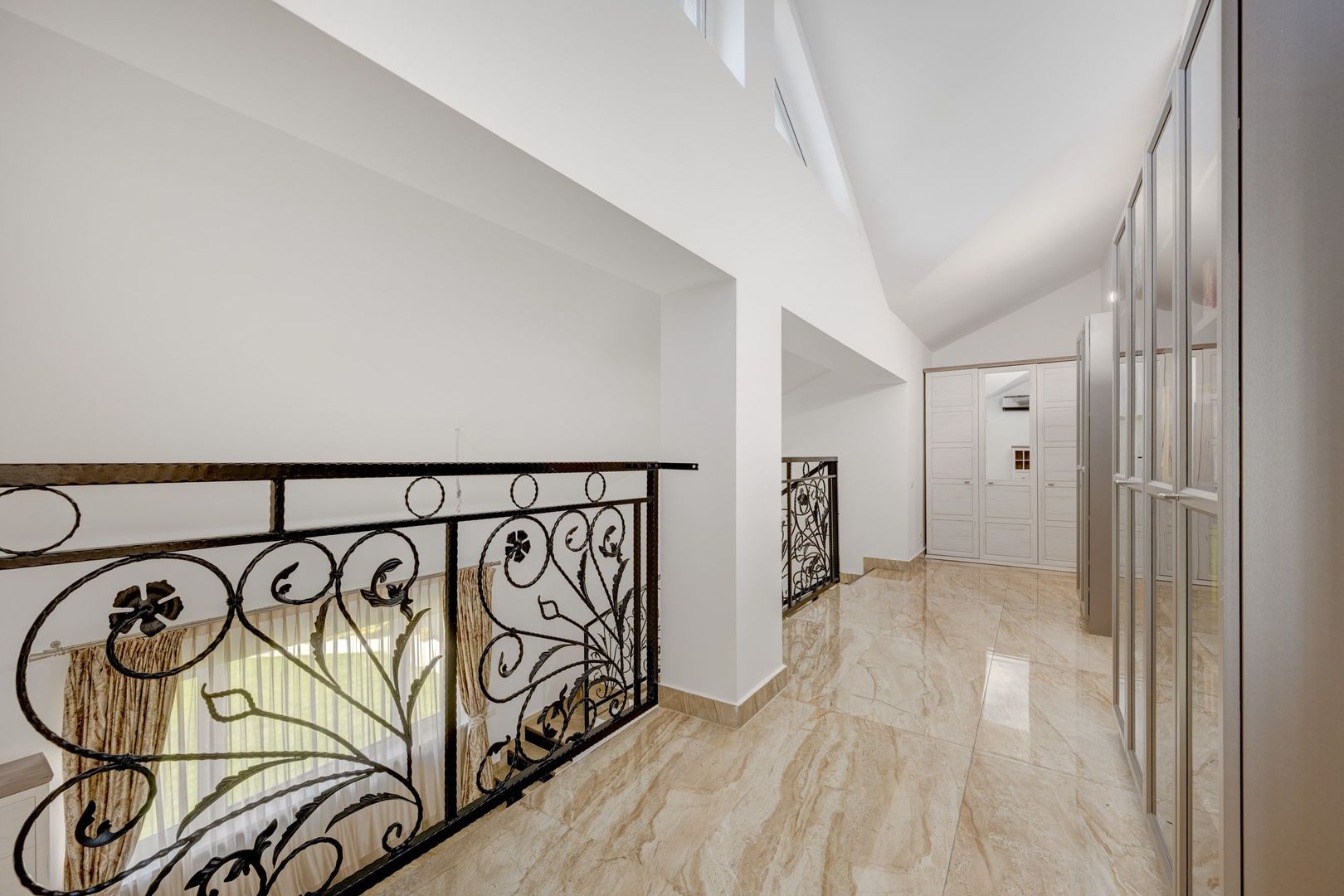 Casa cu Mesteceni!  Complex Lalelelor Domnești - Poză 37