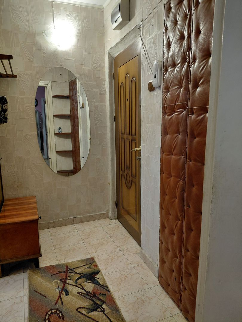 Apartament cu 2 camere Tiglina 1,et.2,strada Saturn zona pietei - Poză 7