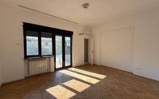 VANZARE 5 CAMERE | 155MP | PIATA AMZEI | NEMOBILAT | RENOVAT RECENT | - Poză 1