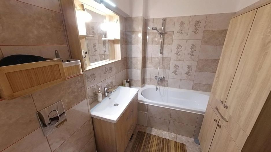 Apartament 4 Camere Ultracentral, Decomandat, Etaj 2 - Poză 4