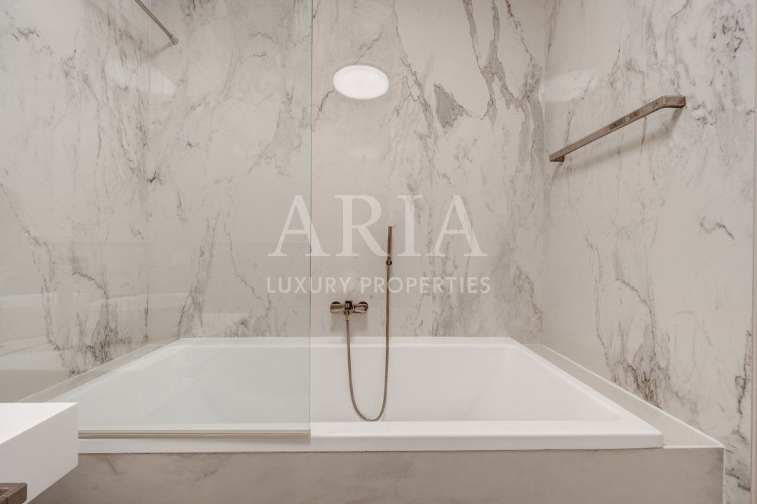 One Rahmaninov - A new standard of luxury - park view - Poză 11