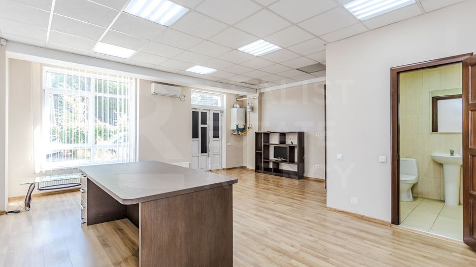 Chirie, spațiu comercial/oficiu, 38mp, str. Socoleni, Râșcani - Poză 2