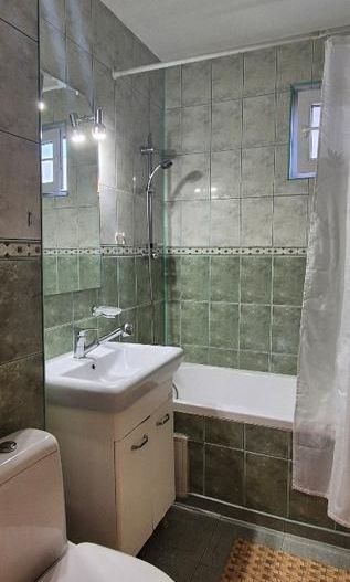 Apartament 2 camere metrou Favorit , luminos, mobilat, parcare inclusa - Poză 14
