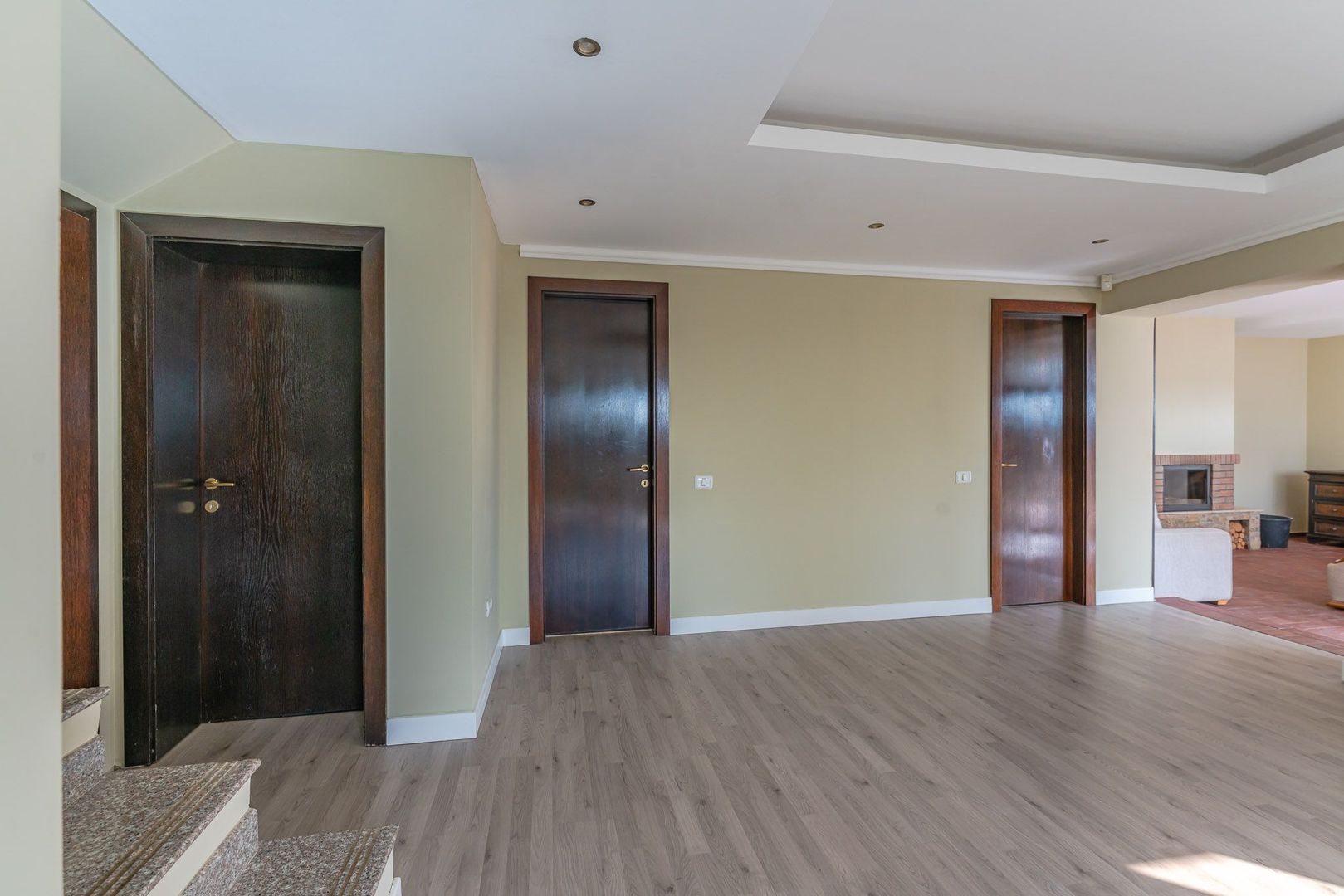 Casa individuala formata din living si 4 dormitoare in Halchiu - Poză 12