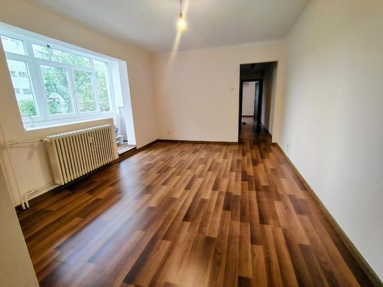 Apartament 3 camere de vanzare Apusului/Gorjului - Poză 2