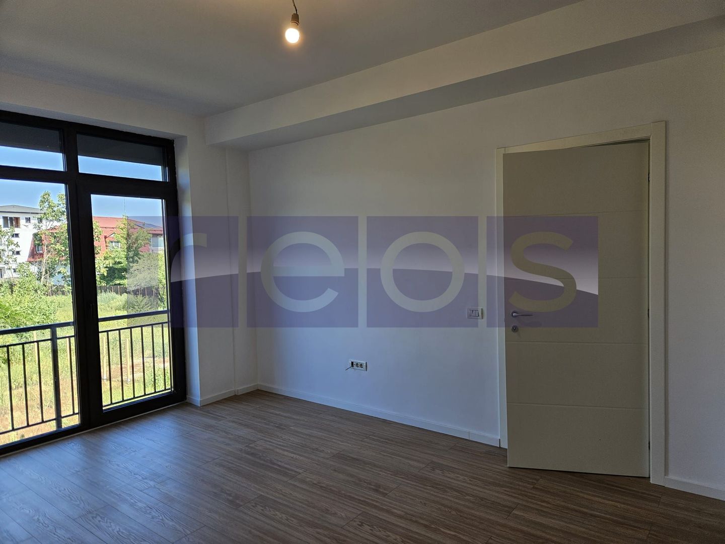 APARTAMENT 3 CAMERE | BLOC NOU IN ZONA LINISTITA | DAMAROAIA - Poză 2