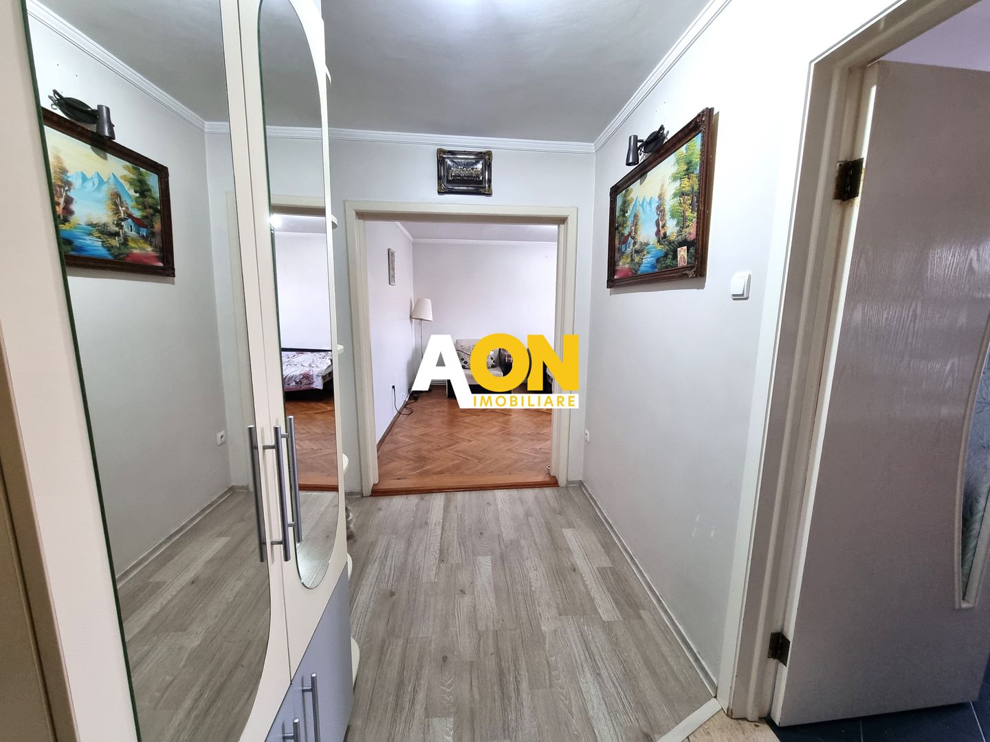 De inchiriat apartament 3 camere, zona Piata, Cetate - Poză 7