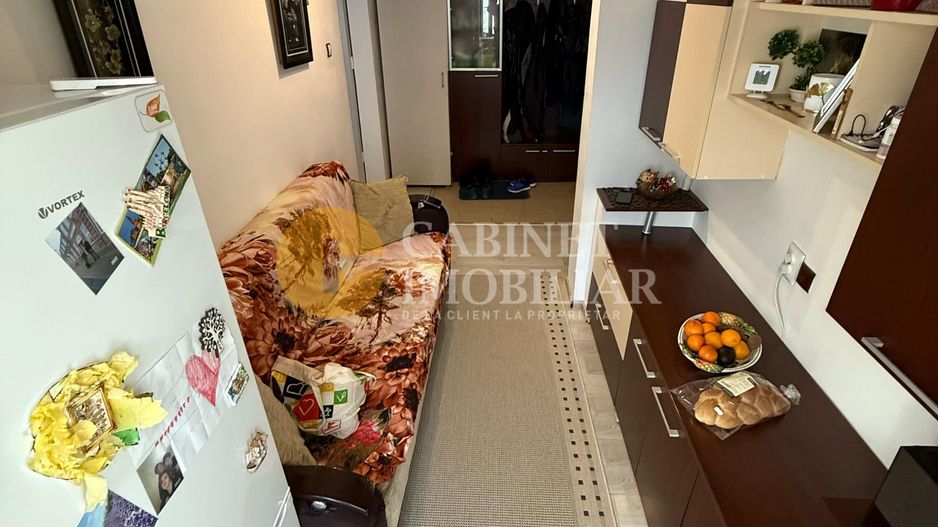 Galata - Apartament cu 2 camere decomandat - Etaj Intermediar - Bloc dupa 80 - Poză 7