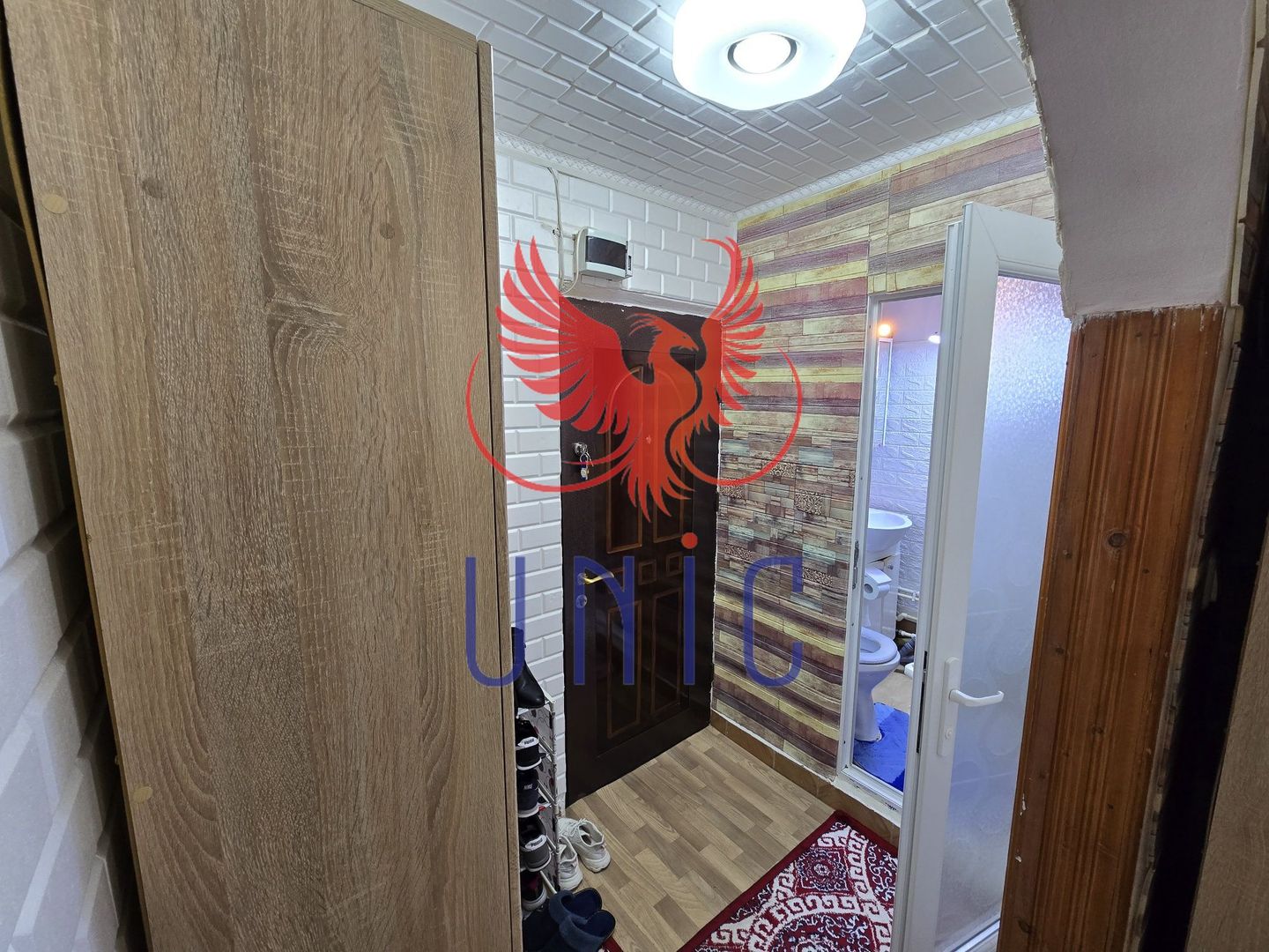 Camera de camin transformata in garsoniera! - Poză 3