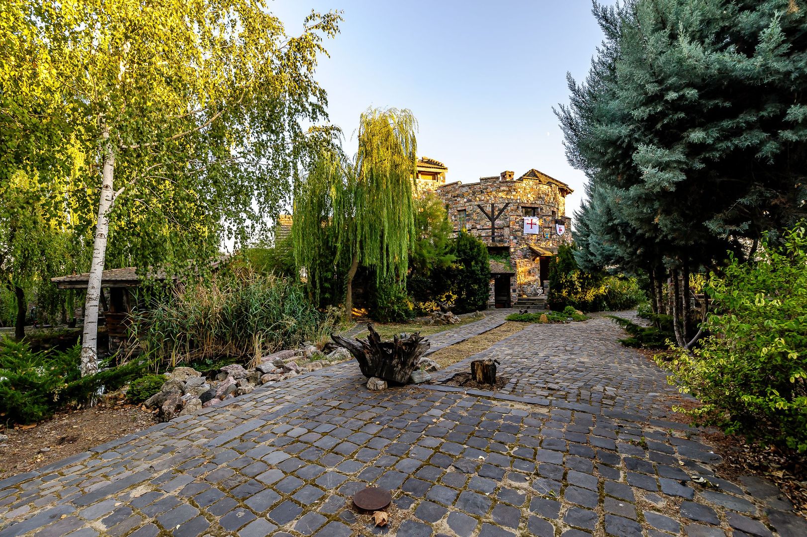 Refugiul Medieval în mijlocul Naturii. Deschide poarta către trecut! - Poză 4
