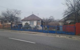CASA 3 CAMERE TEREN 800 MP CAMPULUNG