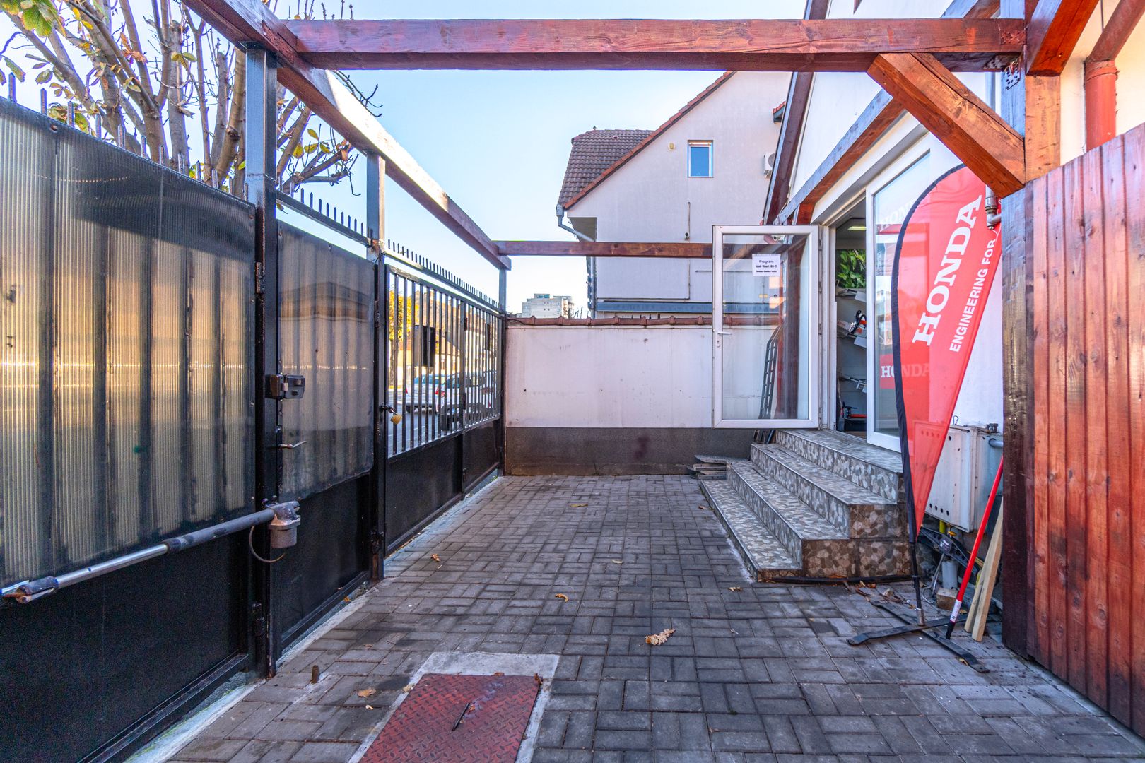 Proprietate mixtă Brașov | Spațiu comercial + locuință | 0% - Poză 6