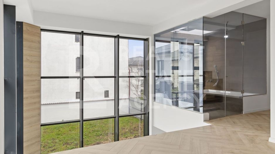 Casă nouă, spațioasă și elegantă, 7 camere, Lângă Pădurea Crețuleasca - Poză 19