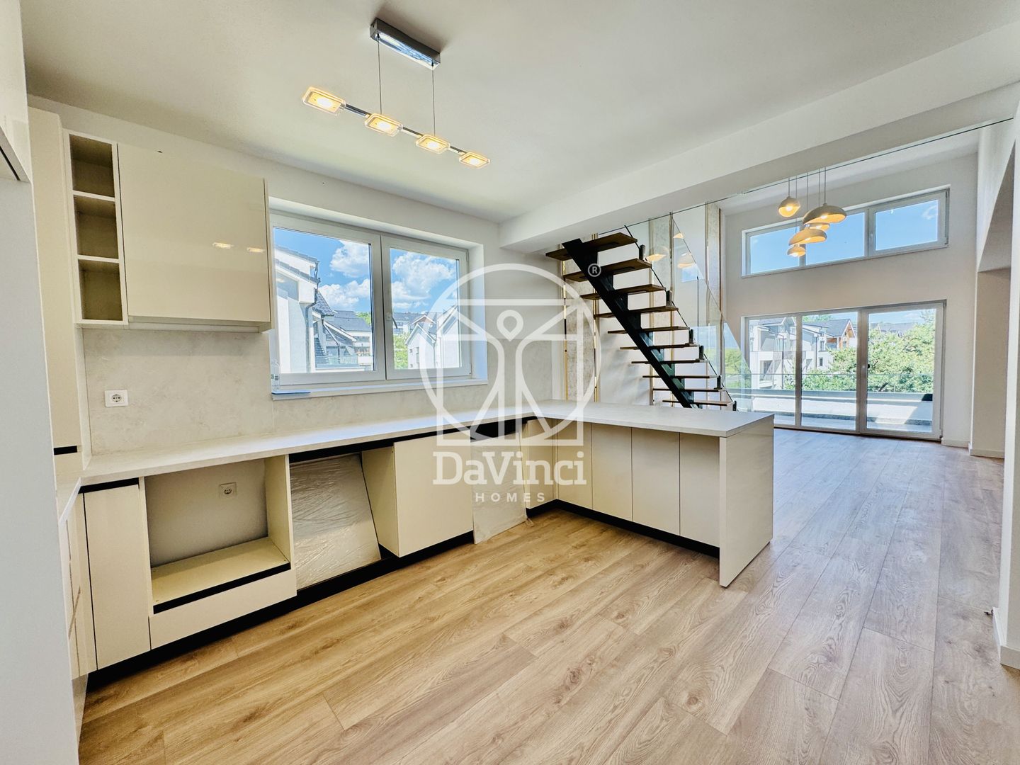 Penthouse 5 camere - 3 bai, terasa, intabulat  (91Q-Mo-ap.7) - Poză 2