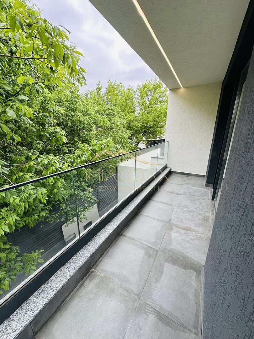 Vilă **6 camere  **451mp // Zona Iancu Nicolae - Poză 42