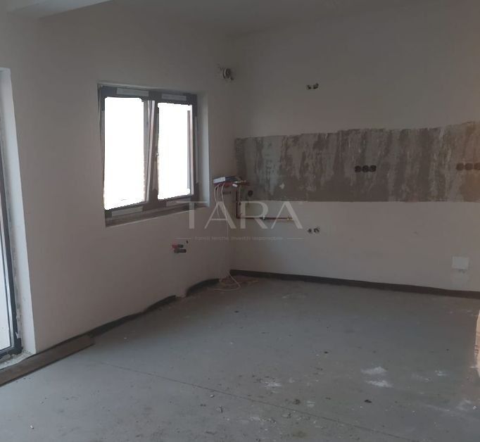 Casa de vanzare tip duplex in cartierul Europa,zona Bibescu - Poză 2