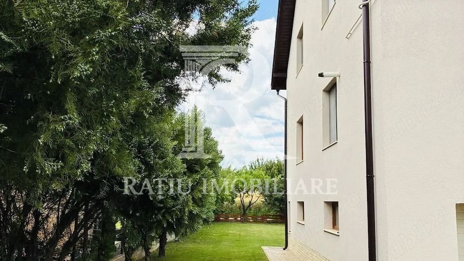 Casă Spațioasă cu 2 Apartamente | Teren 1.100 mp | Marghita - Poză 5