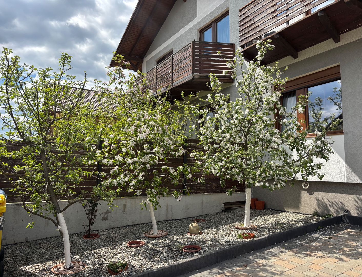 Casa 5 camere cu teren GENEROS si CARPORT - Cartierul Arhitectilor - Poză 3