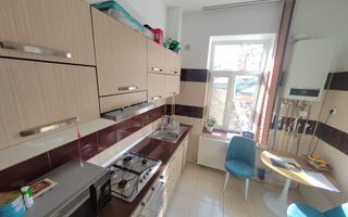 Parcul Carol,imobil versatil rezidential /birouri,parcare si curte - Poză 7