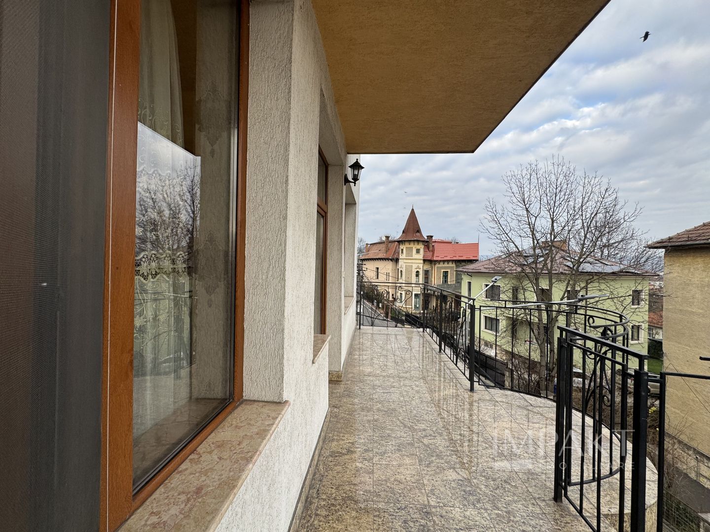 apartament 3 camere 100 mp pe 2 etaje zona Horea central, de închiriat - Poză 17