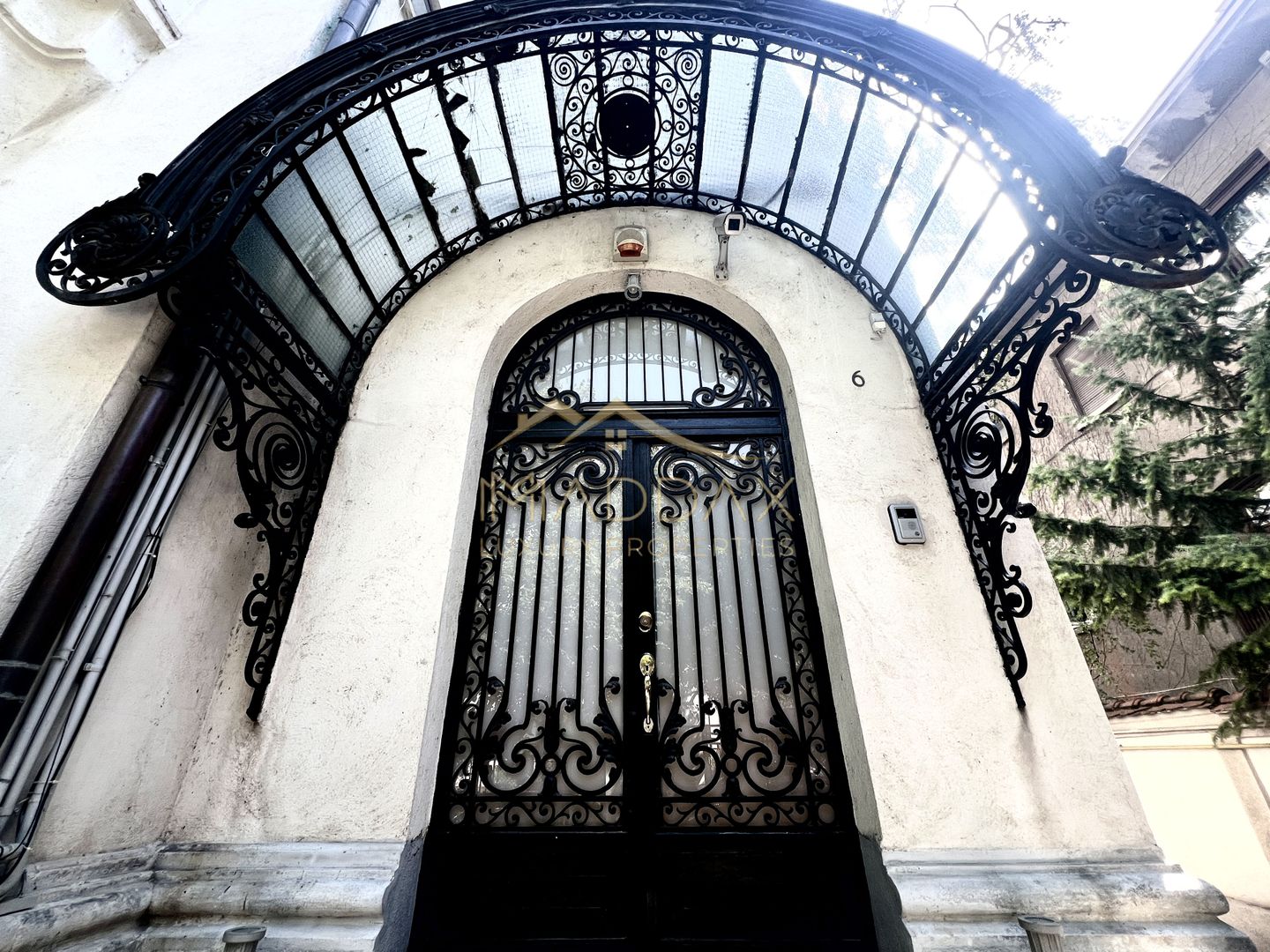 Apartament in Vila | Dorbanti - Capitale | De Vanzare | 1946 - Poză 2