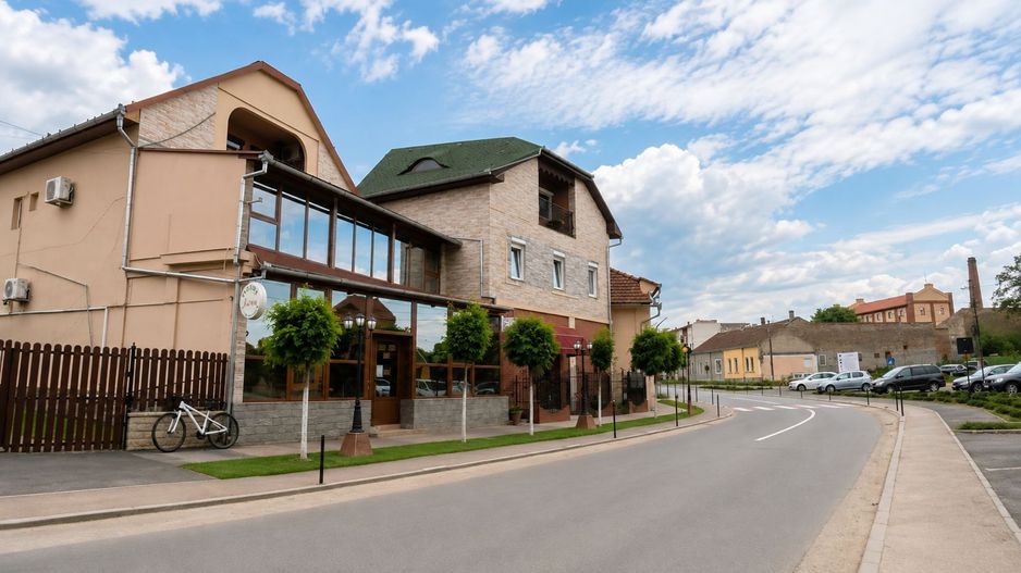 Afacere funcțională - Sală de Evenimente–Motel – Loc. Valea lui Mihai - Poză 1