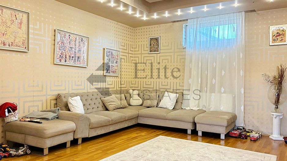 Casa singura in curte ultracentral in Oradea - Poză 4