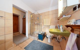 Casa de vanzare Rasnov + Spatiu Comercial | Teren 1062mp - Poză 20