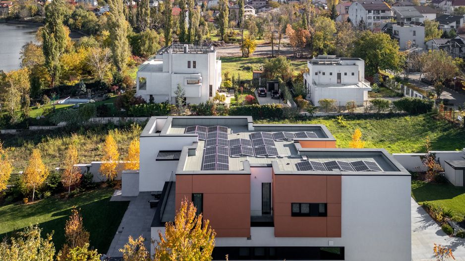 Smart-Home nZEB spectaculoasa Bucuresti Sector 1 cu deschidere lac -teren 2000mp - Poză 3