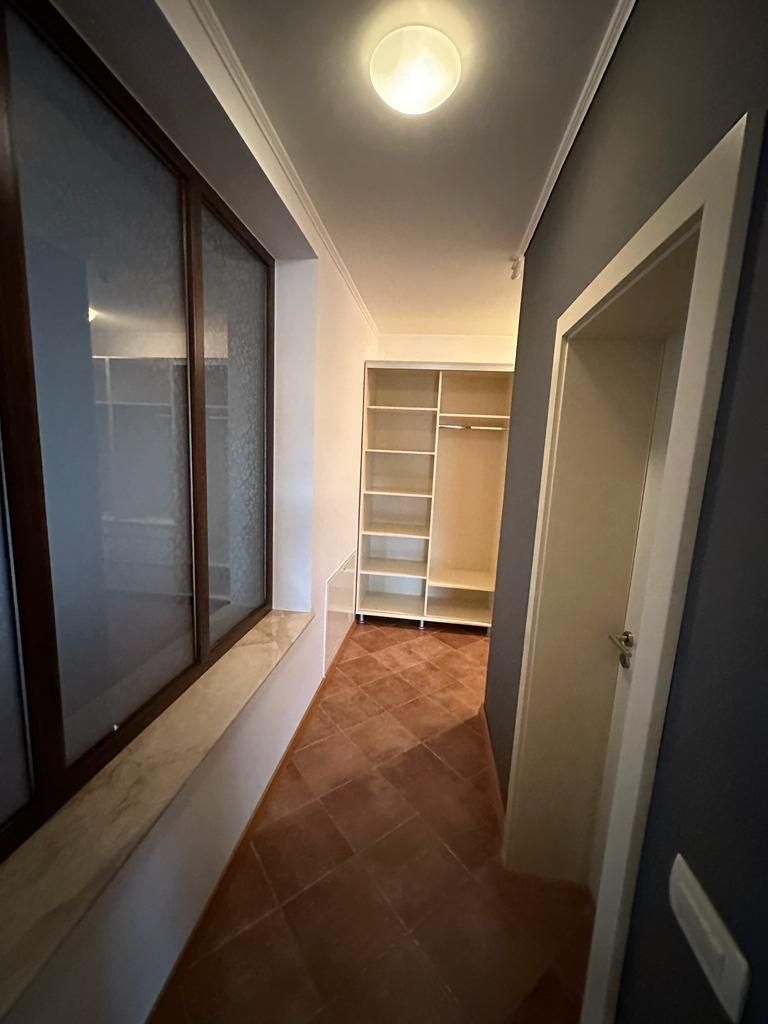 VILA  - ARADULUI. -British - Poză 49