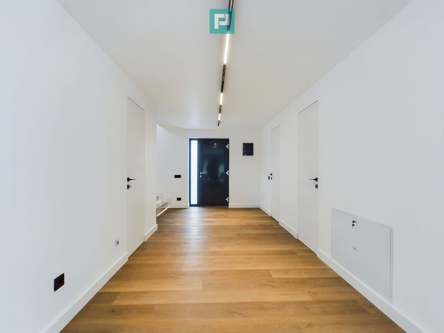 Vilă extravagantă pe Lacul Snagov - Poză 11