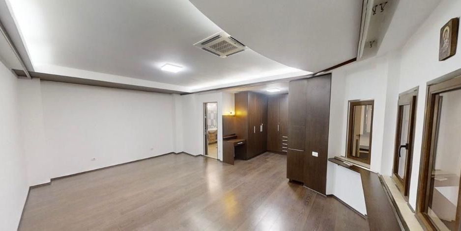 Ion Neculce | Apartament 5 camere în vilă monument - Poză 39