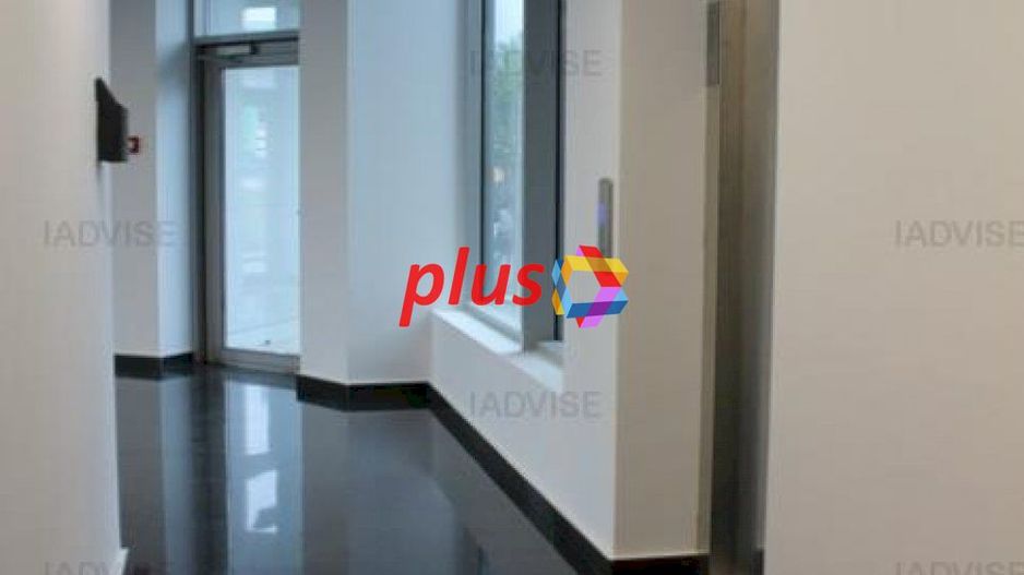 Showroom/birouri de închiriat Brasov- 60 mp cu ( utilități incluse in pret ) - Poză 3