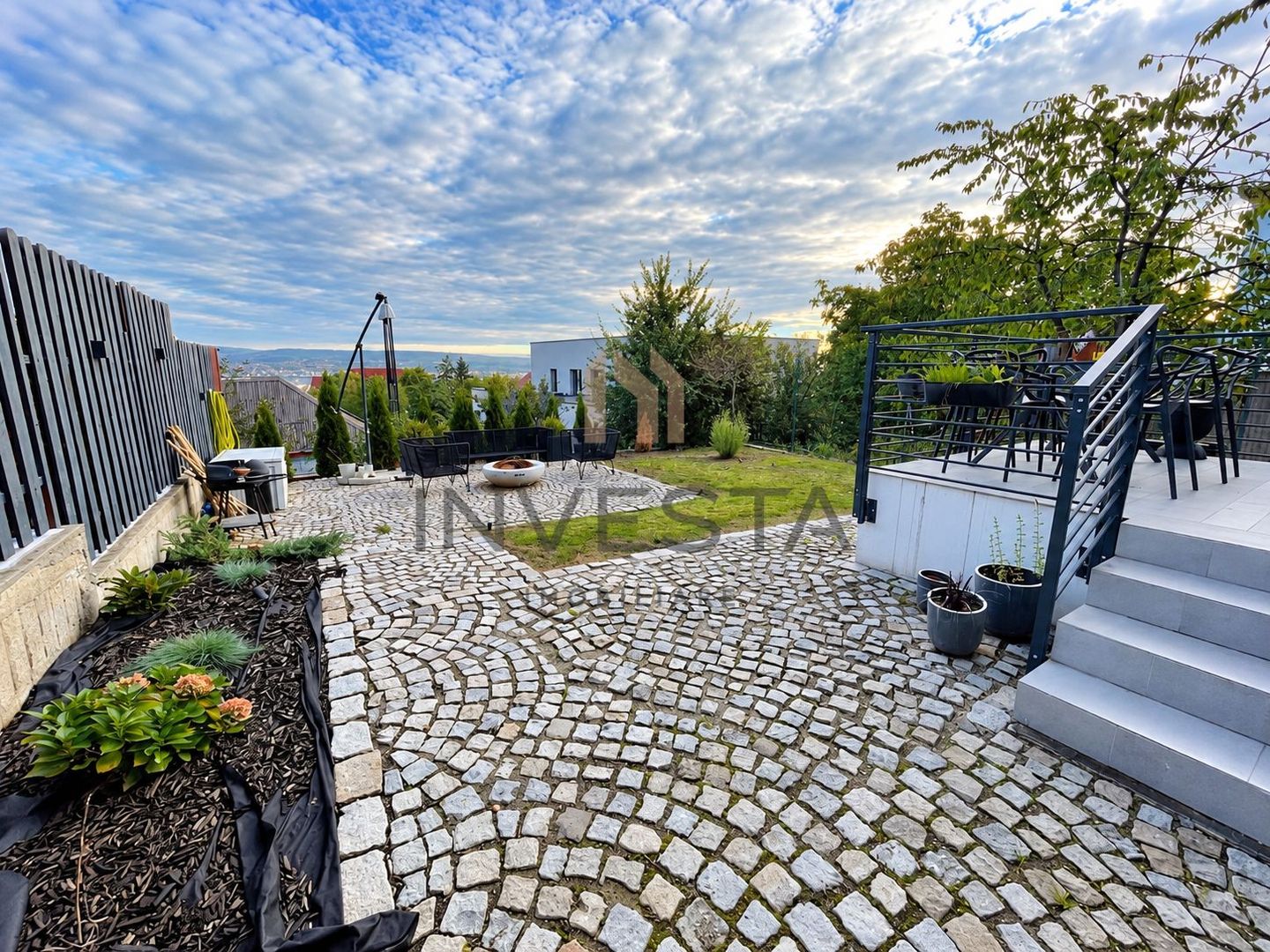 Apartament 3 camere in vila cu 150 mp curte, cartier Andrei Muresanu! - Poză 14