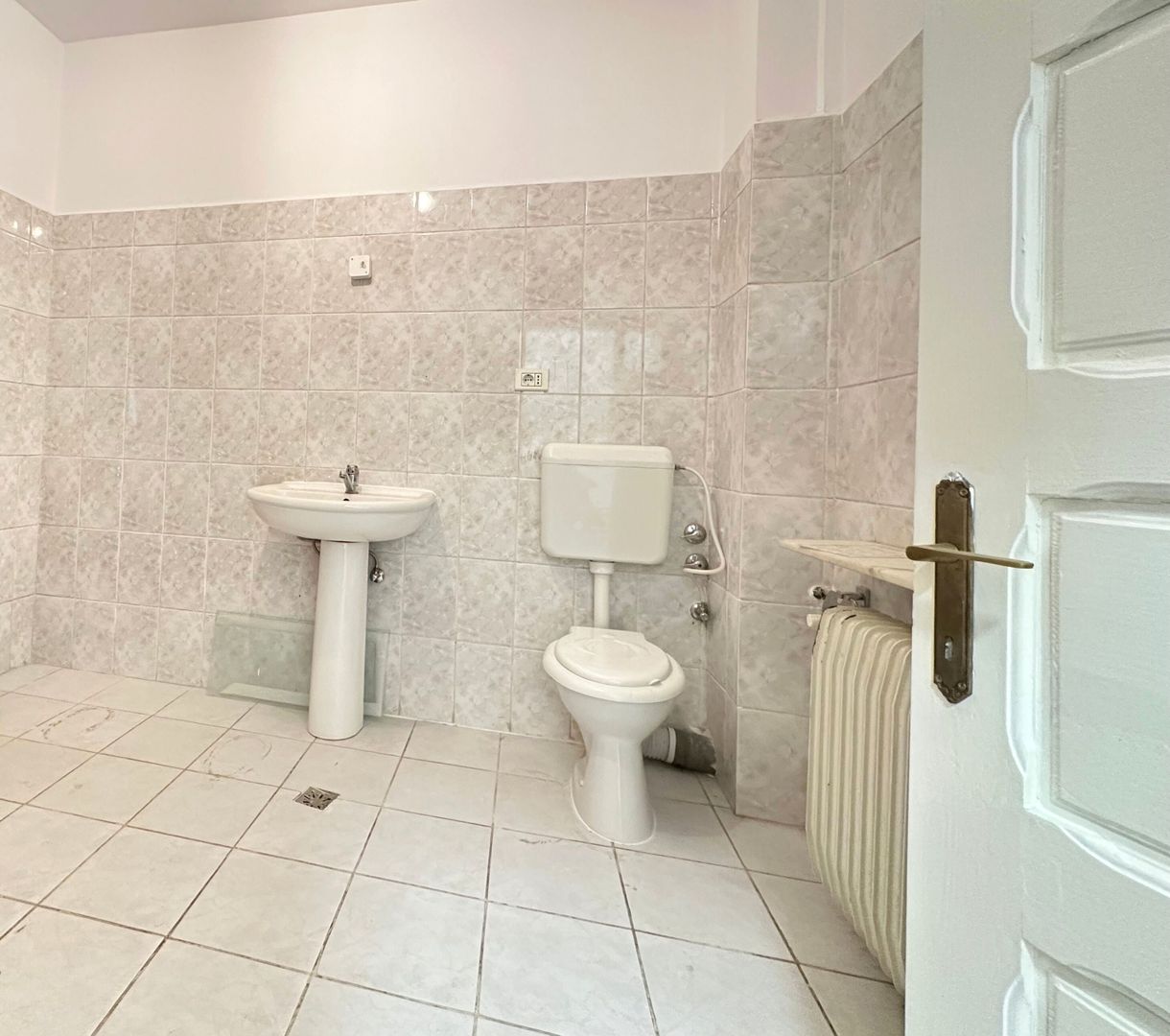 Oferim spre închiriere o proprietate de excepție zona Sisesti - Poză 35