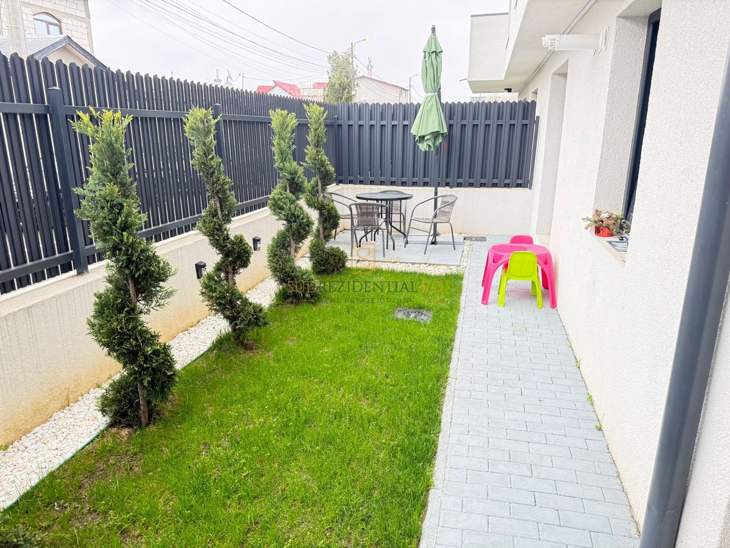 Apartament 2 camere, curte proprie, finisat modern, gata de mutare - Poză 13