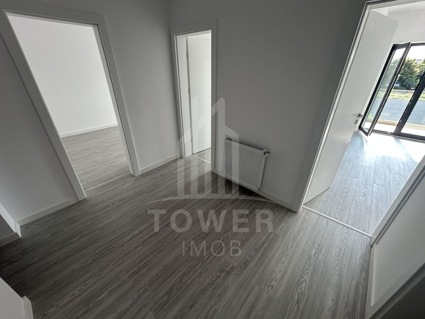 Spațiu de birou de închiriat – 2 camere, balcon generos – Turnișor - Poză 3