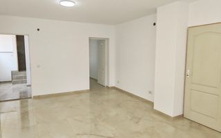 Spațiu comercial/birouri–Parter de casă, langa Cafetarie si Institut! - Poză 7