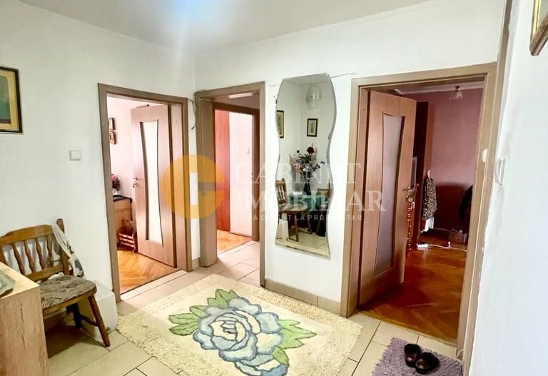 Etaj 2 Gara- Arcu Apartament 3 camere decomandat 2 bai - Poză 6