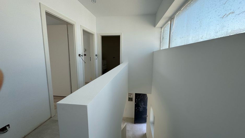 Townhouse modern cu grădină privată într-un cartier verde și sigur - Poză 7