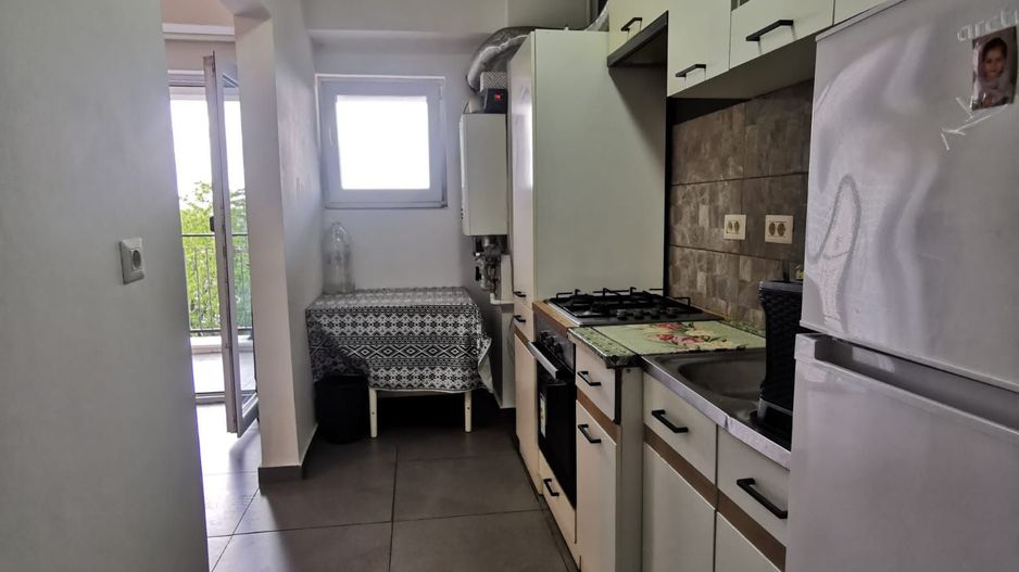 Garsoniera spatioasa mobilata si utilata - Poză 12