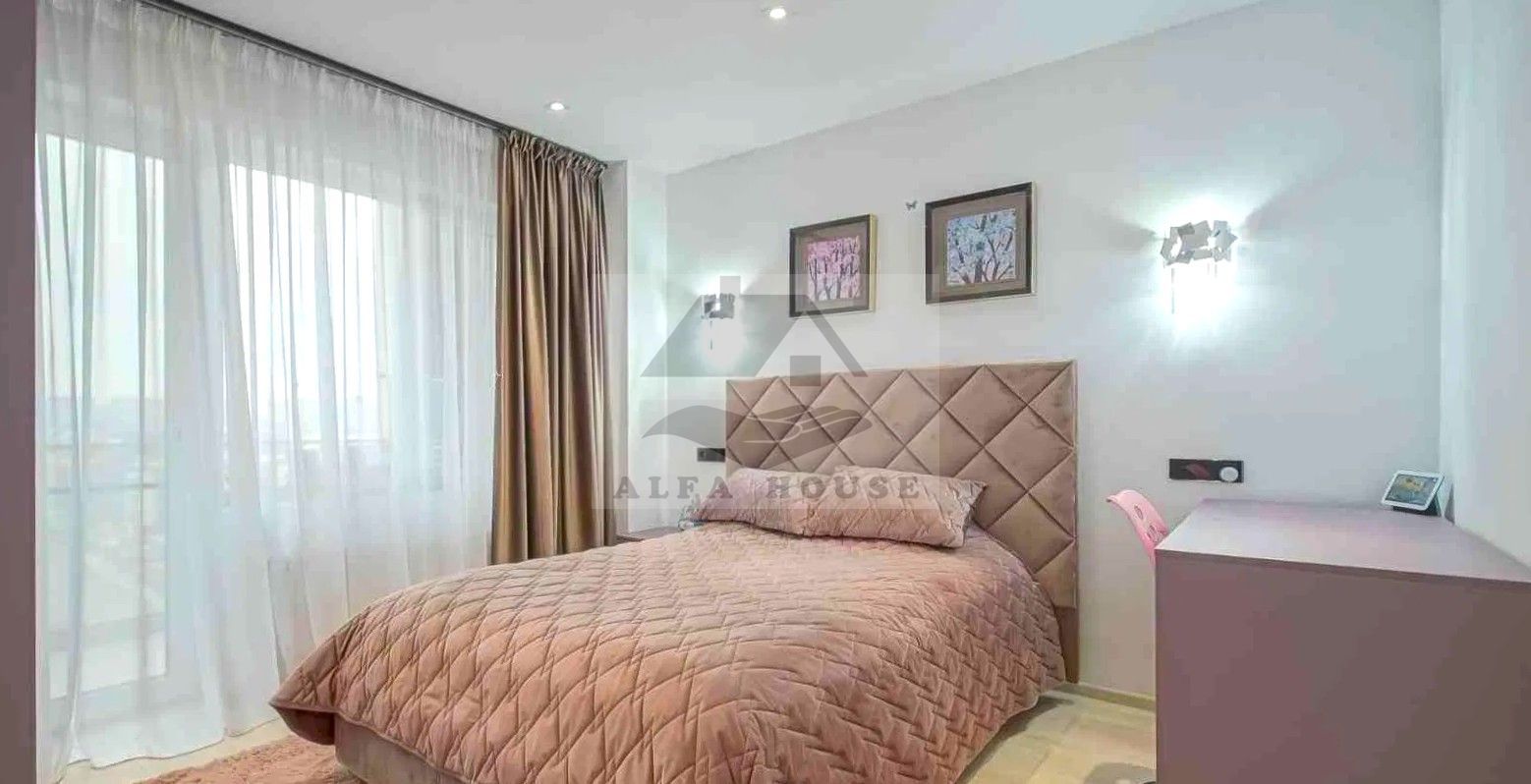 Apartament cu patru camere, Tractorul-Coresi , 116 mp+3 parcari - Poză 11