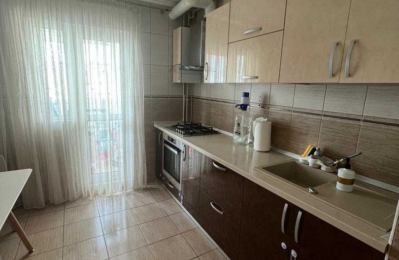 Apartament 3 camere zona Bd. Chisinau - Basarabiei - Poză 4