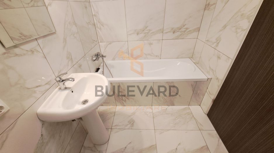 Apartament 3 camere, 2 bai, parcare, zona Metro! - Poză 10