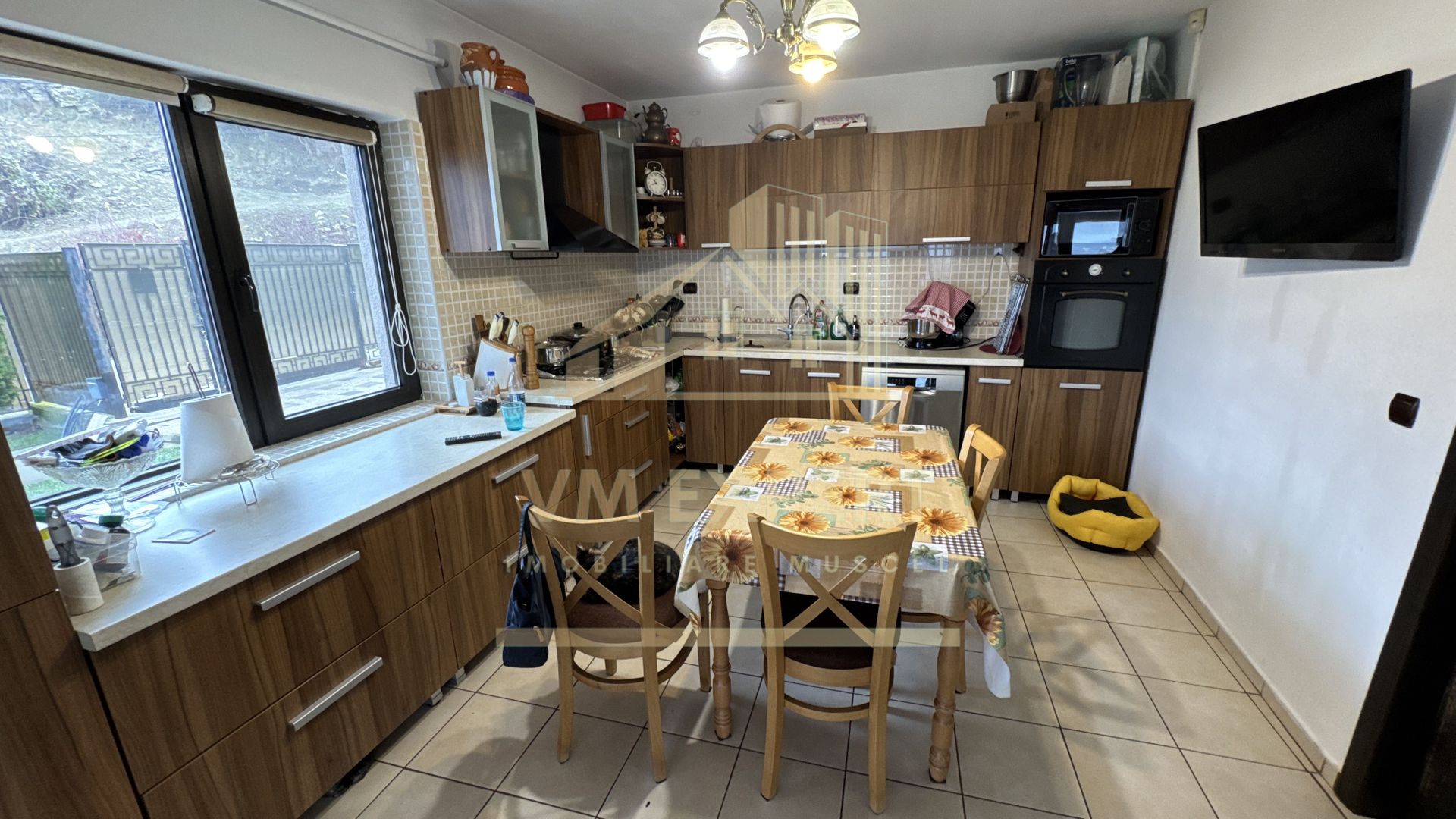 VILA 5 CAMERE 246 MP TEREN 817 MP CÂMPULUNG, 0 COMISION CUMPARATOR - Poză 21